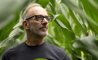 Nol Havens (65) trekt met VOF de Kunst weer door het land: ‘Pa zei: er is geen droog brood in de muz