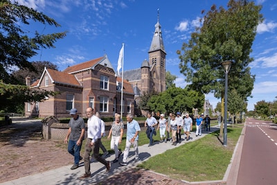 Spullen van Heise kerk naar Veghel gebracht: ‘Geen plechtige processie, gewoon gezellig wandelen’