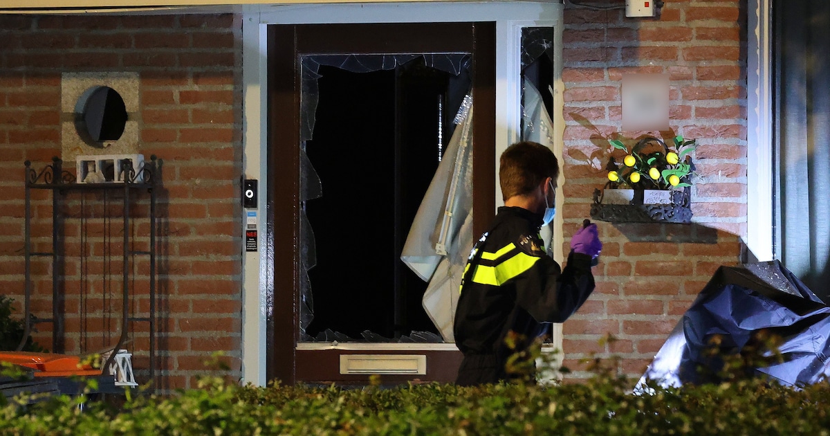 Tweetal rent weg na explosie bij woning in Den Bosch, mogelijk zwaar vuurwerk gebruikt