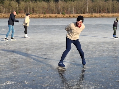 Gebutste Arjan heeft enkele paracetamols over voor extra kilometers op natuurijs in Deurne