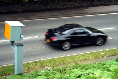 Na tien minuten controleren is het al drie keer raak in Maren-Kessel: bestuurders rijden veel te har