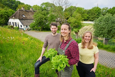 Lori (38) was arts, maar koos met zus Tatum (36) voor droom op het land: ‘We willen gezond voedsel én een gezonde natuur’