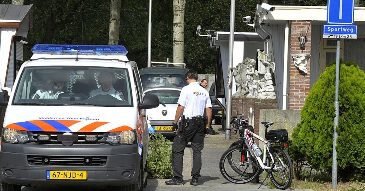 Inval woonwagenkamp: veel politie, kleine buit | Tilburg