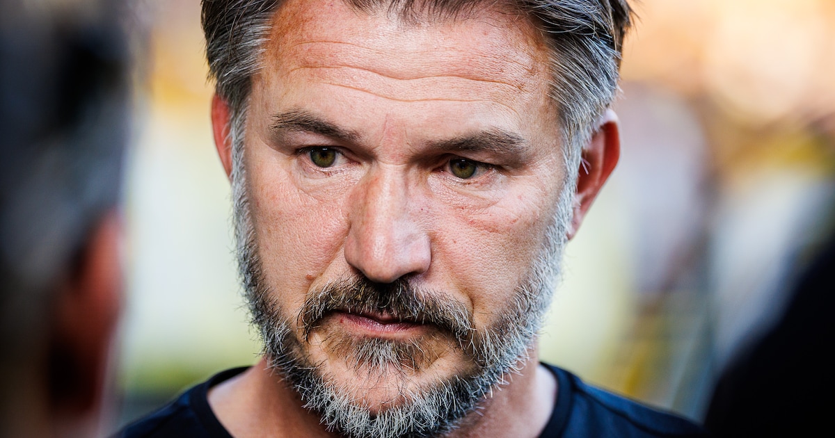 NAC ontslaat trainer Carl Hoefkens
