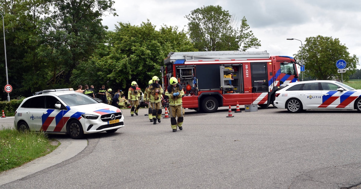 Vrouw op scootmobiel belandt in sloot in Gameren, voorbijganger schiet te hulp