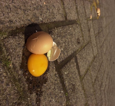 Kwajongens mogen ramen van supermarkten boenen na gooien van eieren in Geldrop
