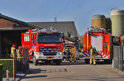 Brandje in put bij boerderij bij slijpwerkzaamheden in Steensel