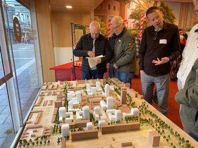 Tijdelijke initiatieven in WoensXL slaan aan, ‘je voelt een andere energie in het winkelcentrum’