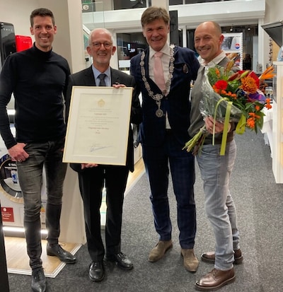 Witgoedspecialist Van Rooij ontvangt predicaat Hofleverancier in Breda