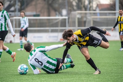 Buren hekelt arbitrage • BZS haalt uit bij herstart • Theole laat Tricht kansloos