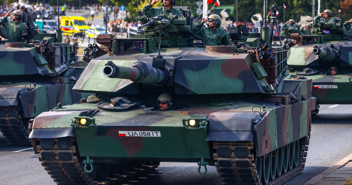 Eerste tientallen Abrams-tanks uit VS aangekomen in Taiwan | Buitenland ...