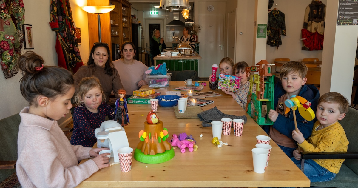 Van ruilen komt... speelplezier op de eerste speelruilmiddag: ‘Met ranja en popcorn, het mooiste fee
