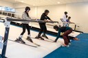 Aan de Meidoornlaan in Oosterhout is de skischool van ondernemer Nikcy Broos gevestigd. Op een soort rollerbanen kan er skiles gevolgd worden.