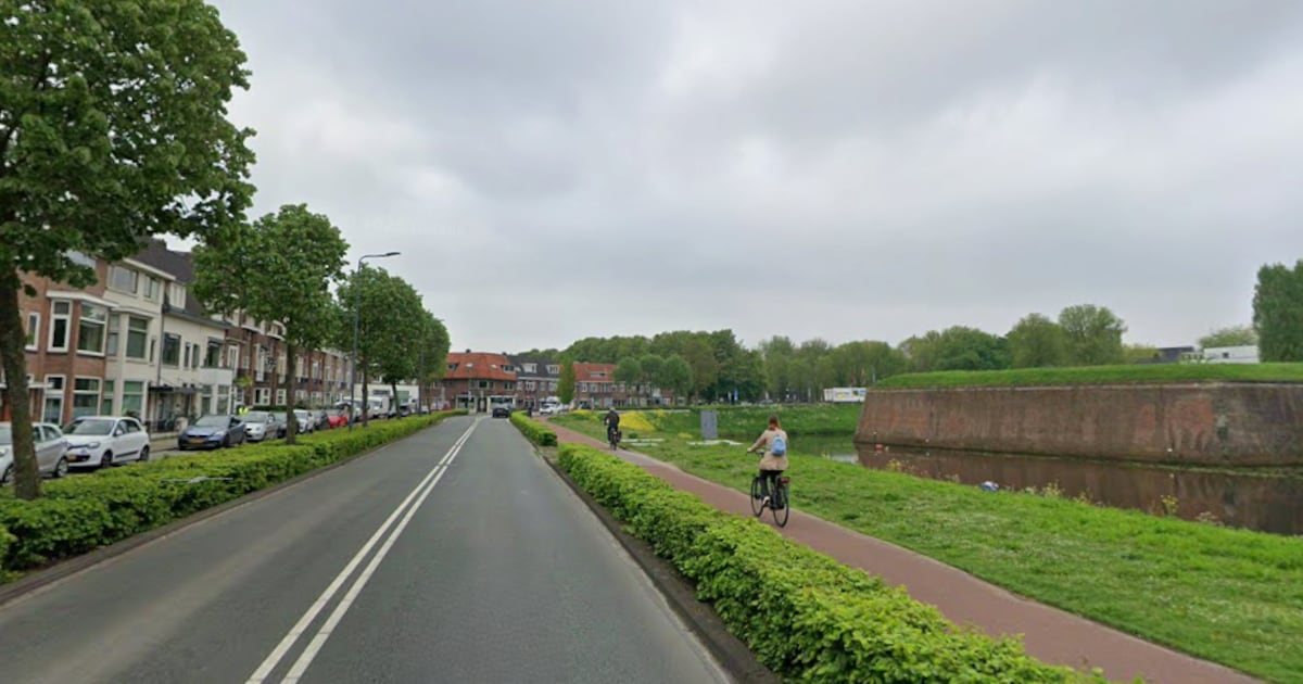 Dode man aangetroffen in bootje in Den Bosch, politie doet onderzoek ...