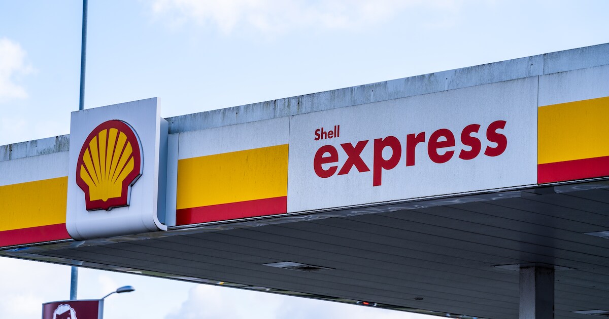 Vrachtwagenchauffeur dood gevonden naast wagen bij benzinestation