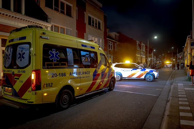 La police et une ambulance sont arrivées sur place.