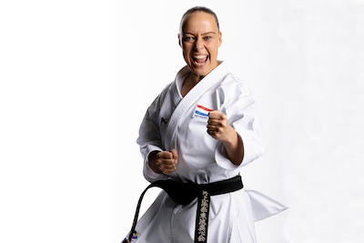 Tilburgse karateka Samantha van Lokven wint EK én WK binnen een week: ‘Ik snap dat het voor verwarring kan zorgen, ja’