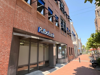 Je flappen een eindje verderop tappen: Rabobank in Helmond gaat verhuizen