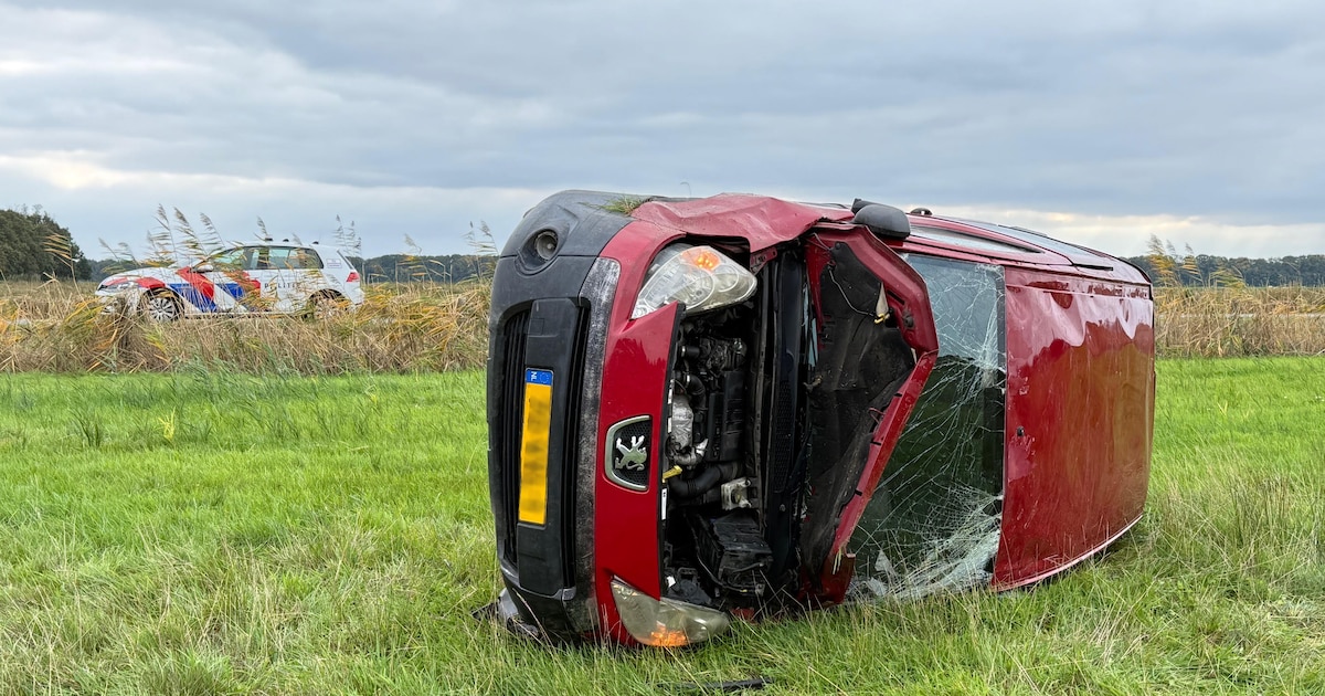 Auto crasht tussen Cromvoirt en Den Bosch, bestuurder onder invloed
