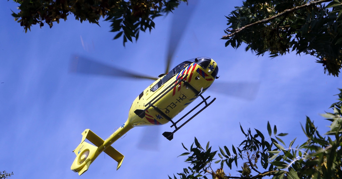 Monteur raakt gewond bij werkzaamheden in Hooge Mierde, slachtoffer naar het ziekenhuis