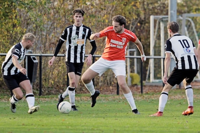 Alle ballen op Mart: ‘Spannend of ik dit seizoen de mijlpaal van honderd goals voor Alem ga bereiken’