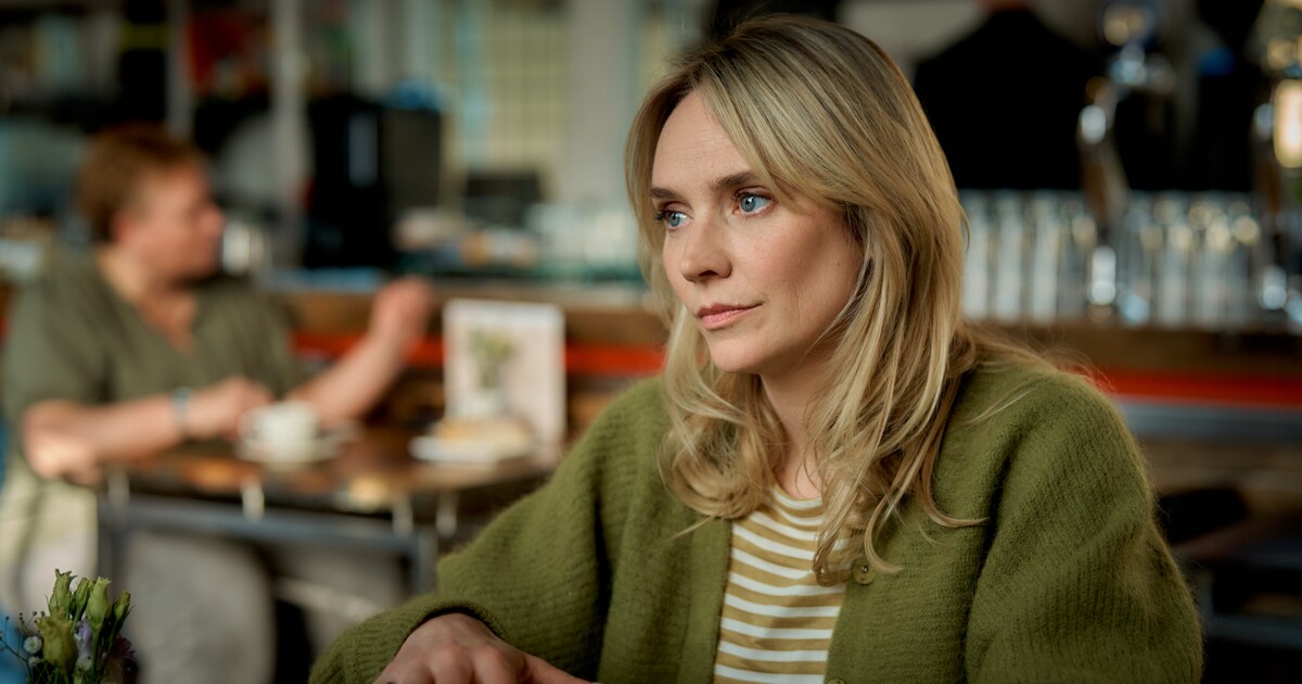 Actrice Bracha van Doesburgh over pubers en opvoeden: ‘We worstelen ...