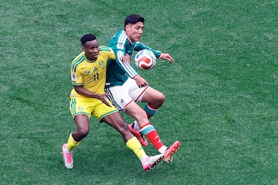 LIVE WK voetbal | Ook Mexico krijgt een rode kaart: gastland