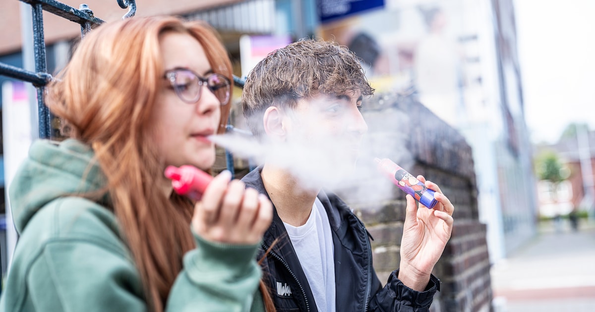Inspectie neemt in een week bijna 220.000 verboden vapes en 50.000 ...
