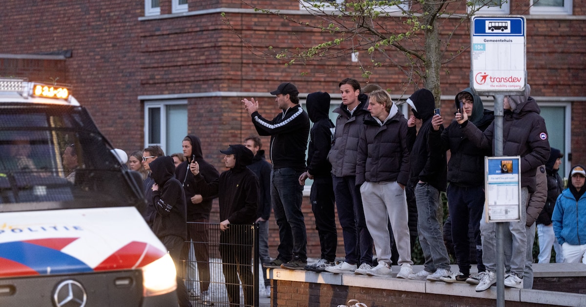 Politie grijpt opnieuw in bij azc-protest Loosdrecht