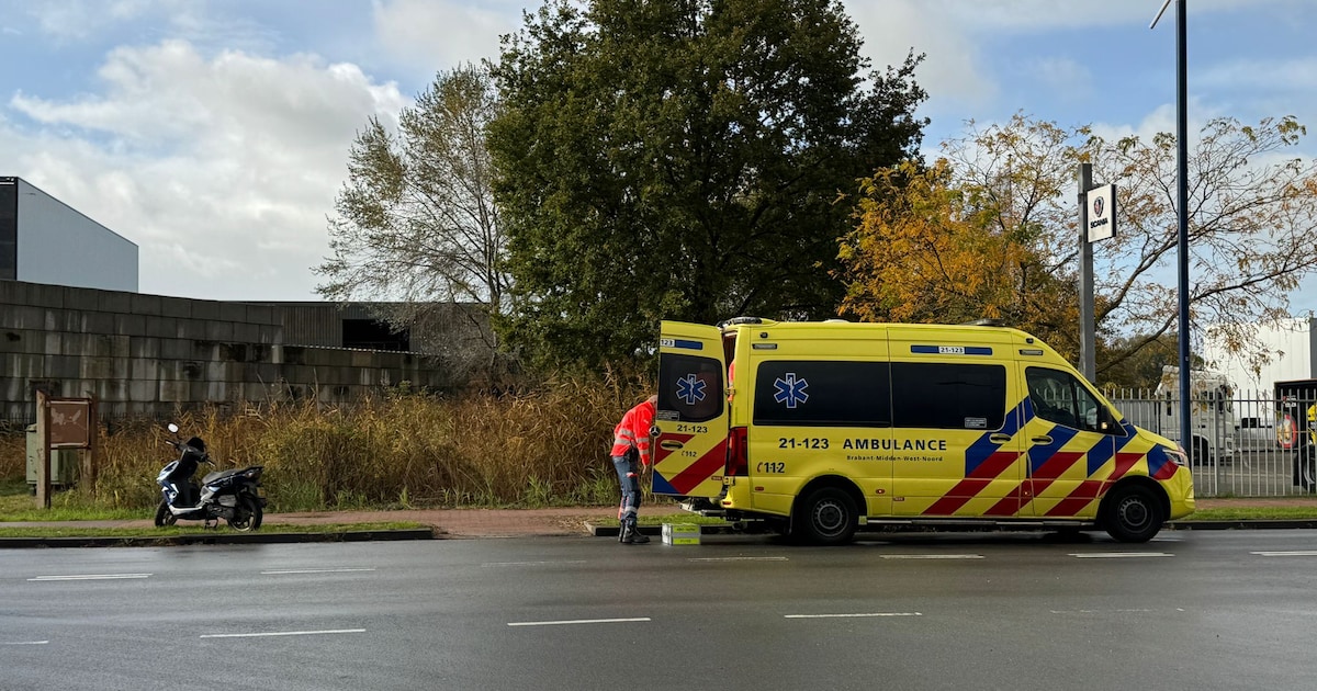 Scootterrijder glijdt uit en raakt gewond in Veghel
