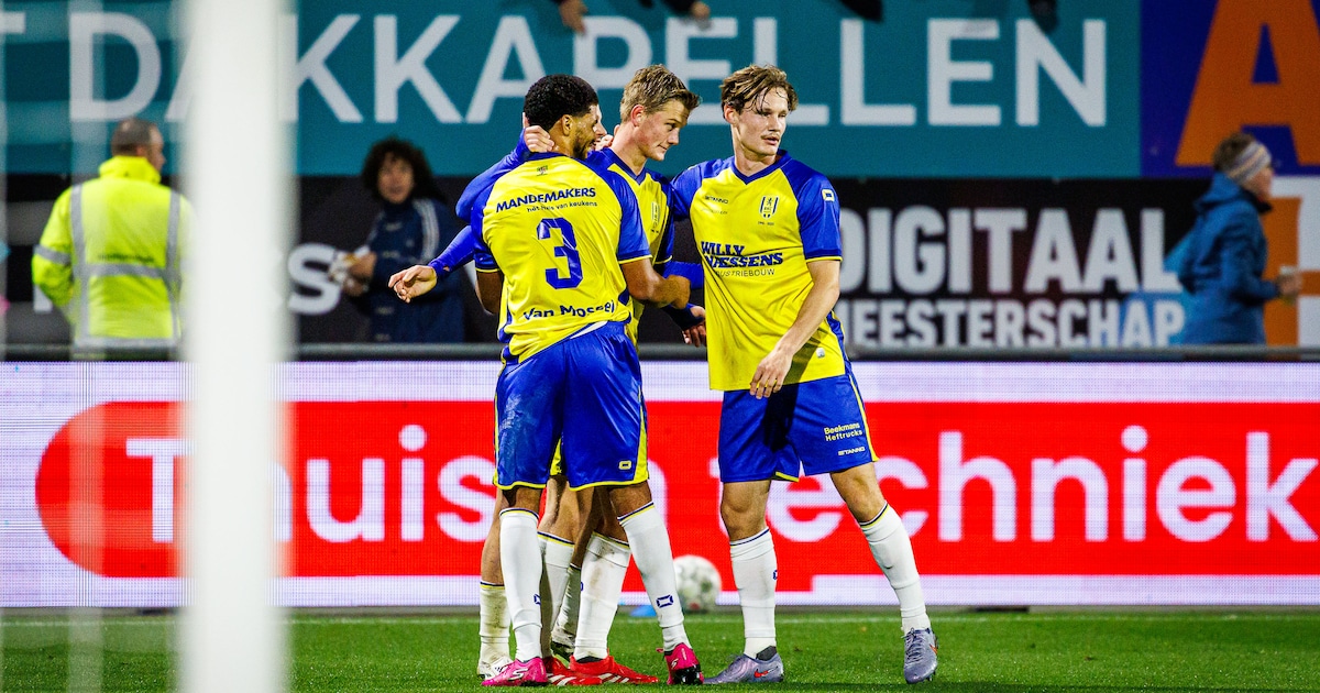 LIVE | RKC in een zetel tegen Cambuur na doelpunten van Uneken en Kuijpers