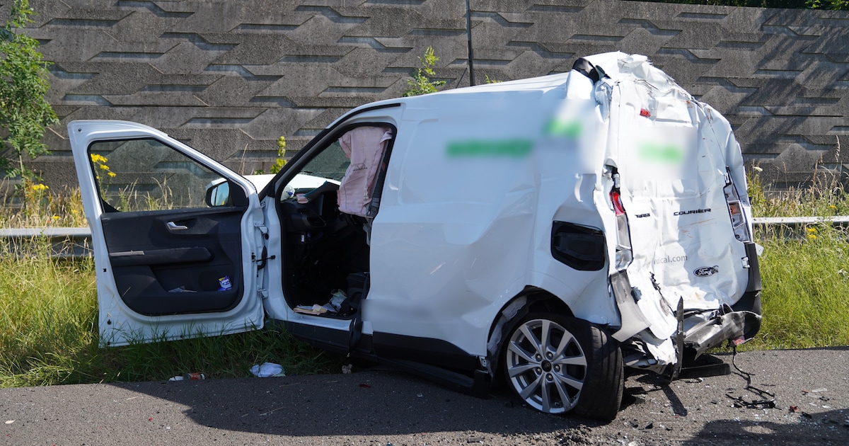 Man zwaargewond bij ernstig ongeval met meerdere voertuigen op A59 bij Empel