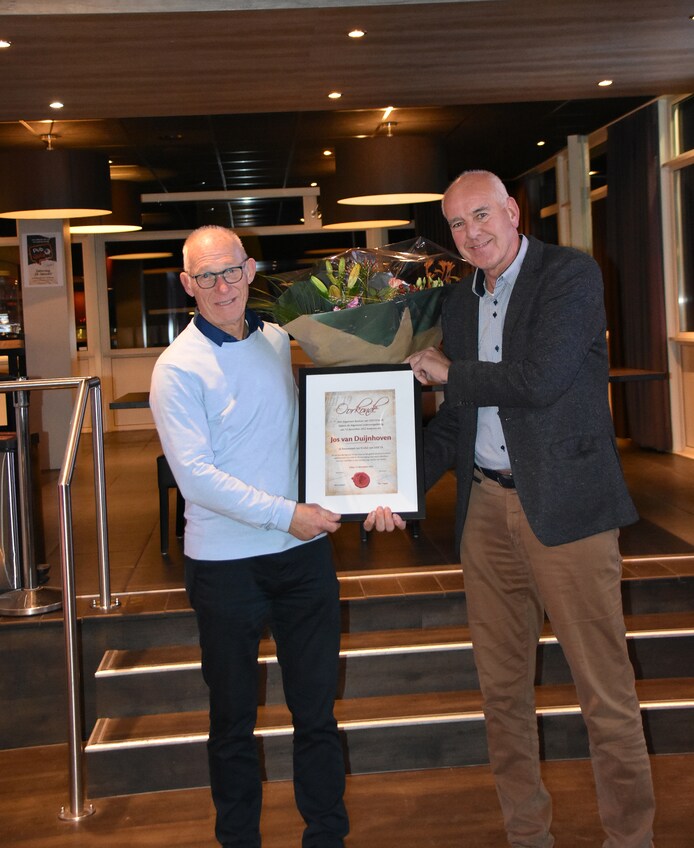 Voetbalclub UDI'19 is twee ereleden en lid van verdienste rijker | Uden ...