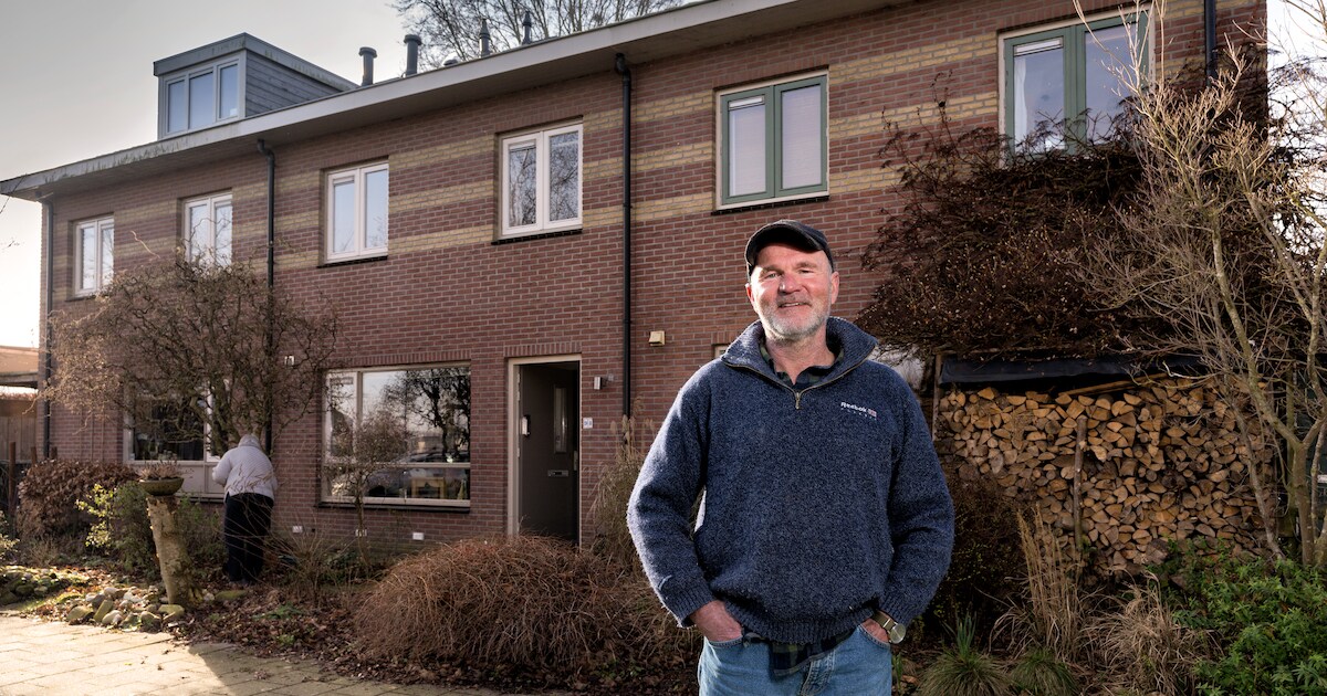 Jeroen en Jet wonen in een vroeg-duurzaam huis en delen een tuin met ...