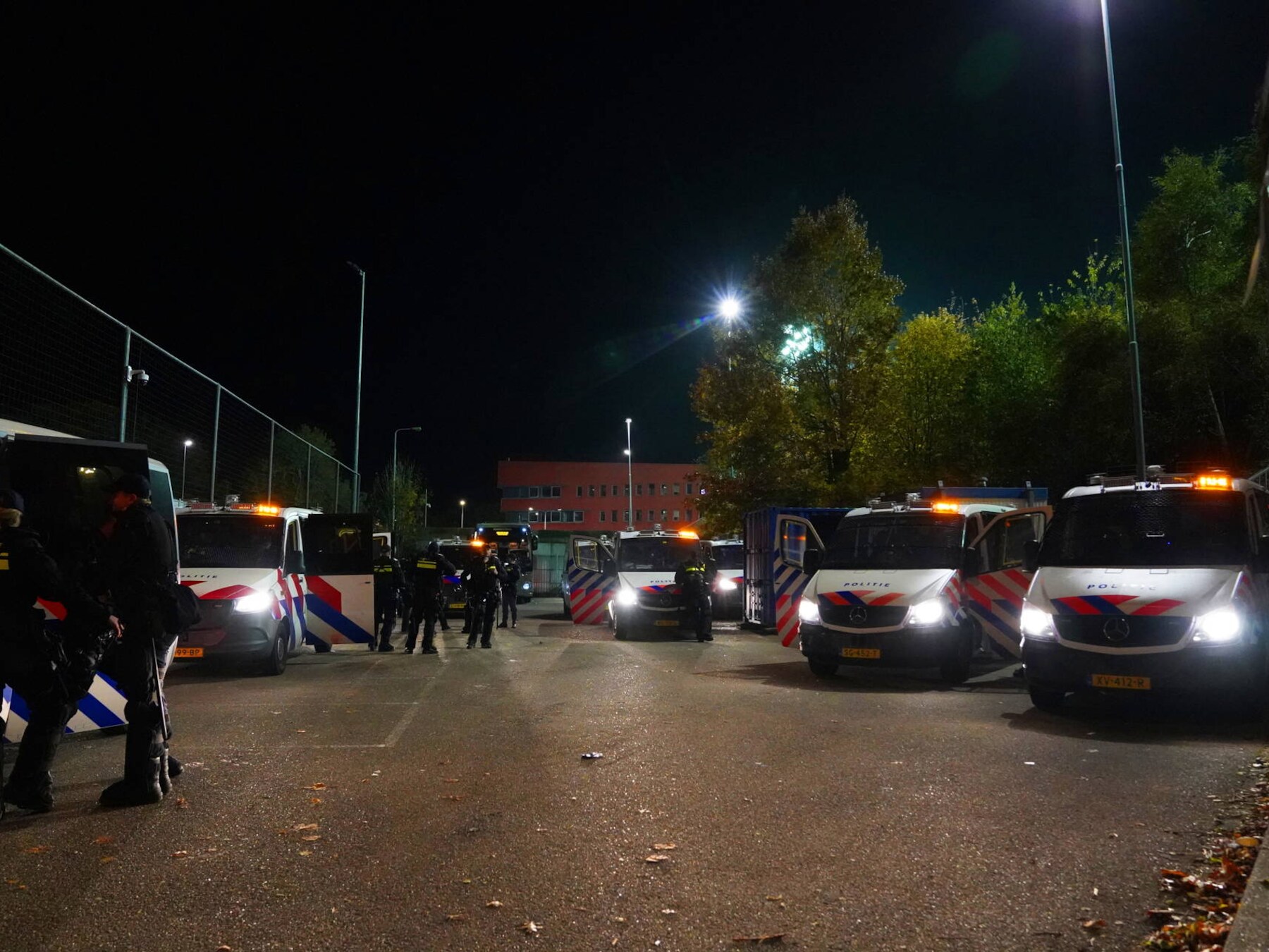 Sensationele bekerzege van FC Den Bosch op ADO Den Haag overschaduwd door rellen: ‘We gaan keihard straffen’