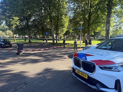 Politie doet onderzoek naar explosief in Eindhovens parkje, explosie­ven­team opgeroepen