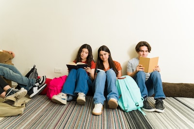 Jongeren die niet goed kunnen lezen, zijn online kwetsbaar