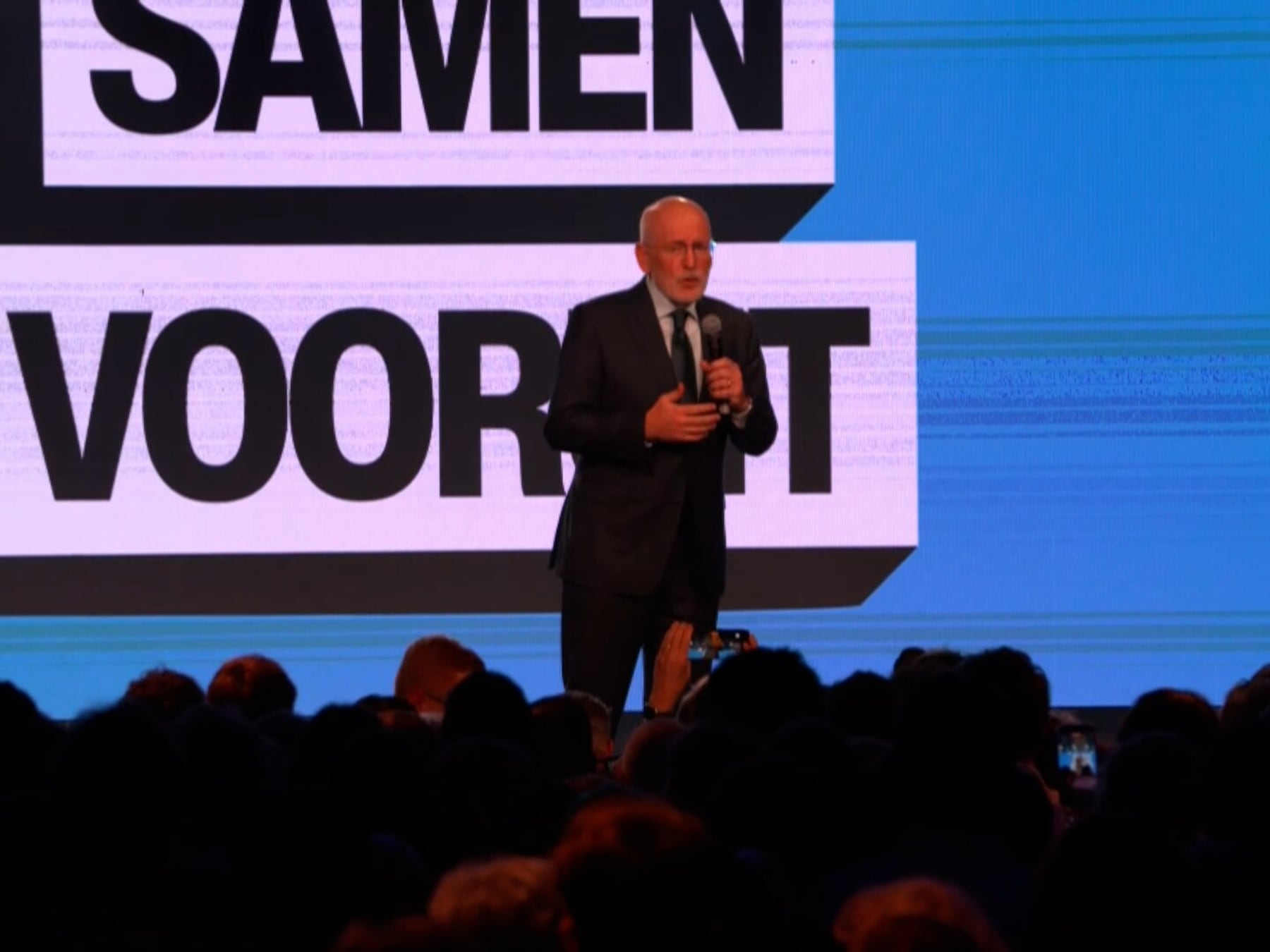 Timmermans neemt afscheid: 'Met pijn in het hart'