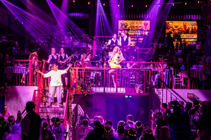Dinnershow Mamma Mia! The Party in Rotterdam stopt per direct | Show | bd.nl