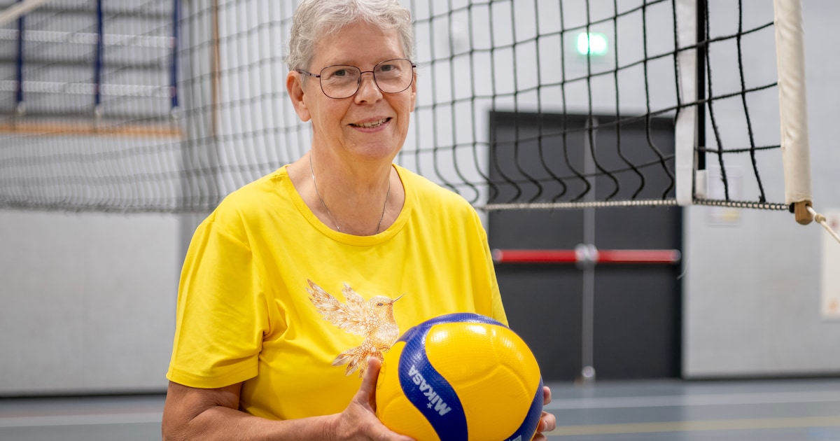 Verstuikte enkel brengt Christine naar volleybal, nu is ze 60 jaar lid van Minerva