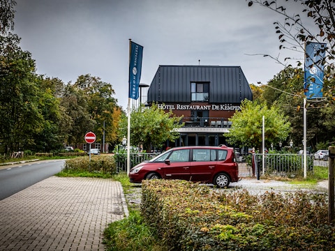 Eerste week opvang asielzoekers Fletcher Hotel in Reusel rustig verlopen