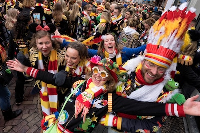 Zo verliep de (minder drukke) vrijdagavond in Oeteldonk: ‘Ik ben nog nooit zo snel naar de wc gewees