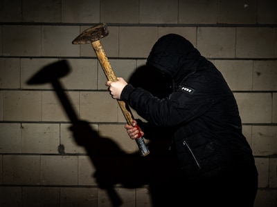 Uit angst voor zwarte magie probeerde Janis P. een Ossenaar te vermoorden: hij is volledig ontoerekeningsvatbaar