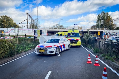 Vrouw overleden bij aanrijding met auto op Beukenlaan in Eindhoven, identiteit bekend bij de politie