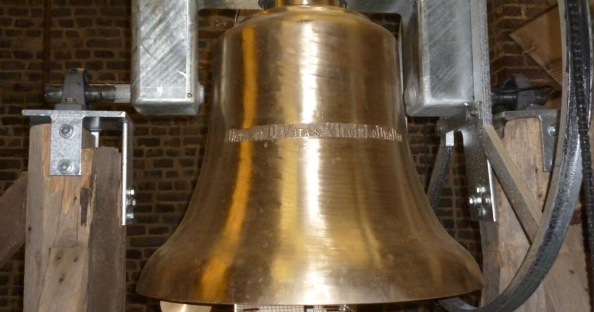Nieuwe klok voor Petrus' Banden