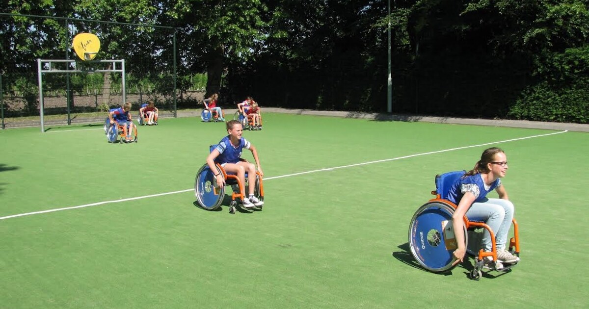 Meisjes winnen rolstoelraces in Lennisheuvel