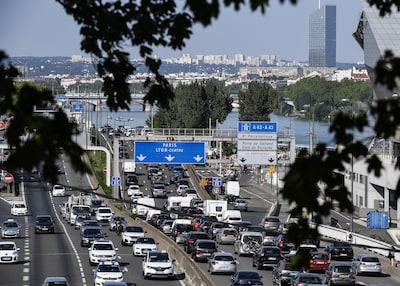 Topdrukte op Europese snelwegen vanwege zwarte zaterdag: 2,5 uur vertraging op Route du Soleil