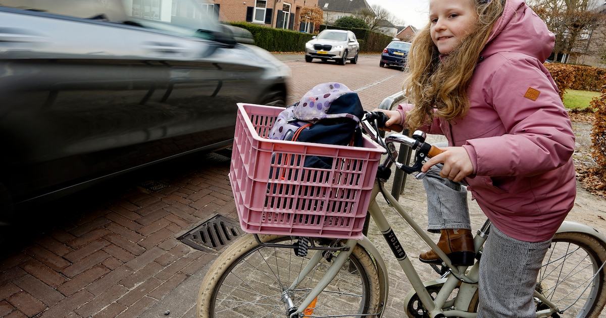 Helvoirt stukje veiliger dankzij klasgenootjes Pleun en Ljubi