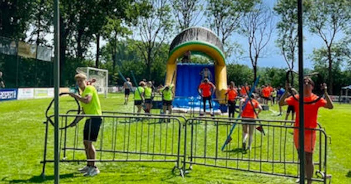 39e dorpszeskamp HDL in Heeswijk met 24 teams en afsluitende playbackshow in Dinther
