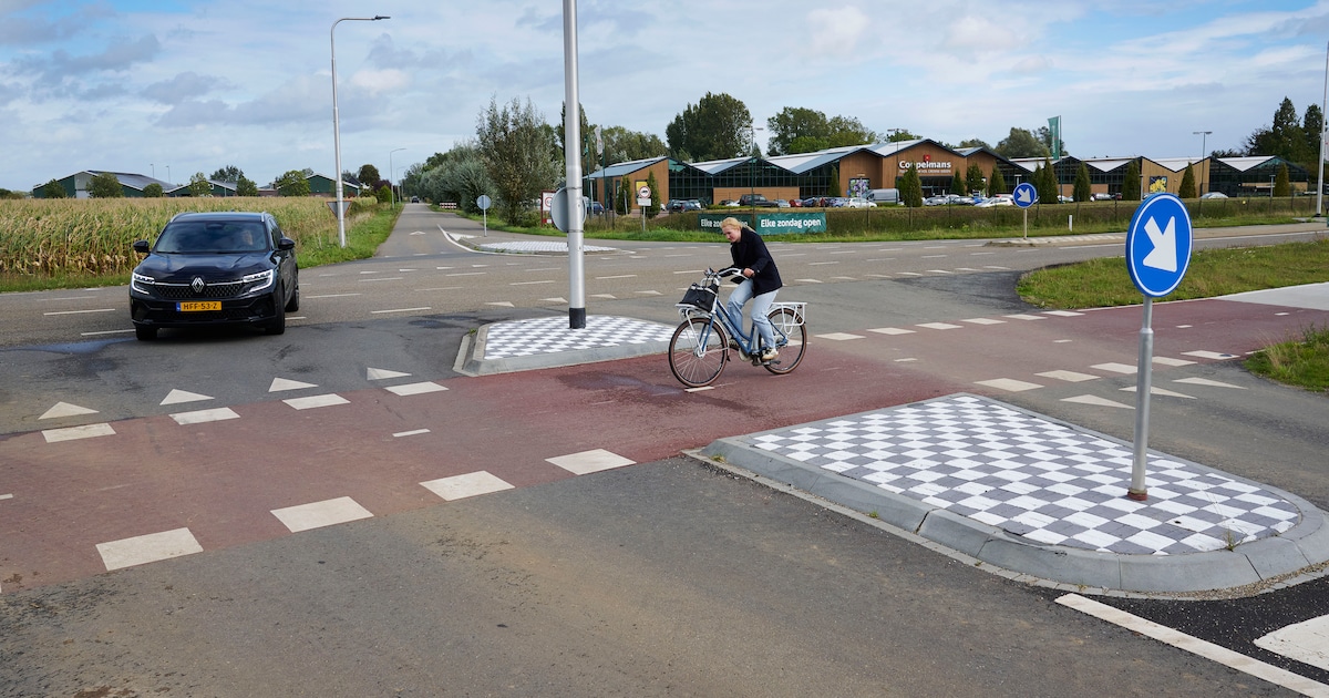 Ongelukken stapelen zich op bij ‘stomste kruising van Oss’: ‘Maak er een rotonde, alsjeblieft’.